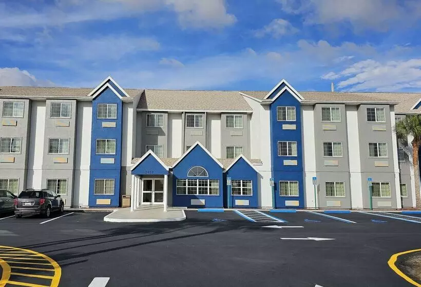 Microtel Inn & Suites By Wyndham Bushnell