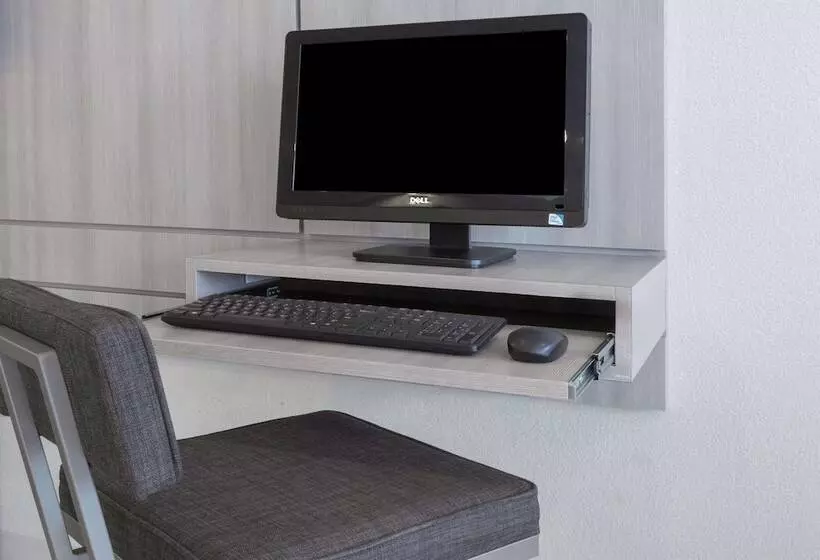 Microtel Inn & Suites Modesto