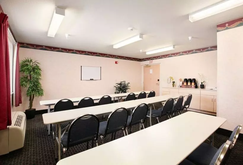 Microtel Inn & Suites Modesto