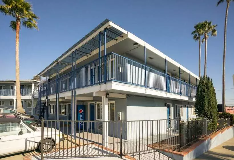 汽车旅馆 Salt Air Lodge