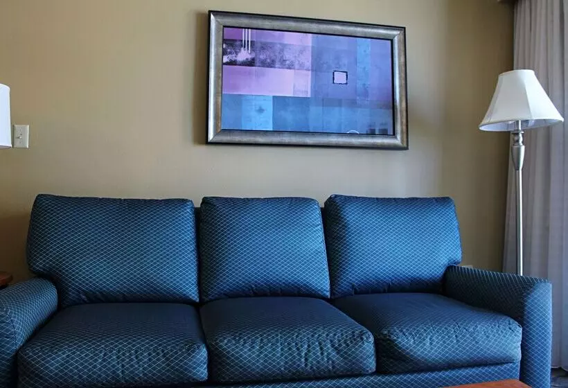 استراحتگاه Hilton Vacation Club Daytona Beach Regency