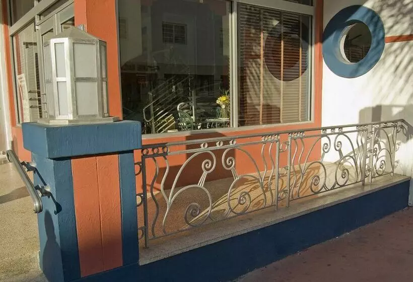 בית מלון כפרי Sherbrooke All Suites