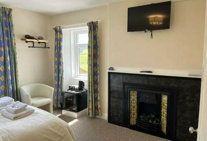 Hostel The Village Inn