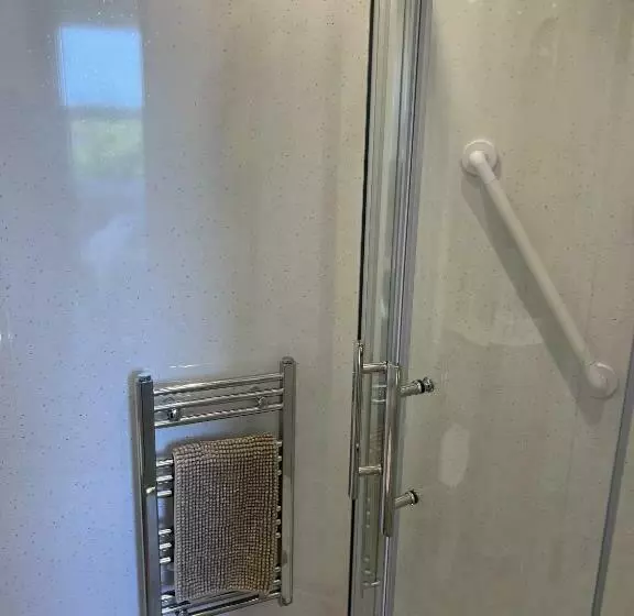 Hostel The Village Inn