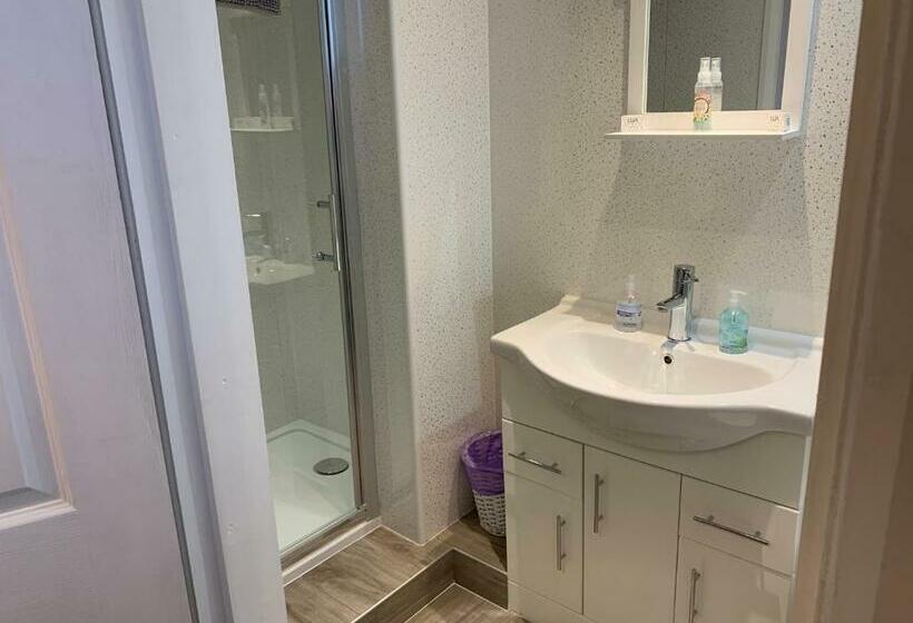 Hospedaria The Village Inn