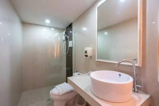 Golden House Service Apartment