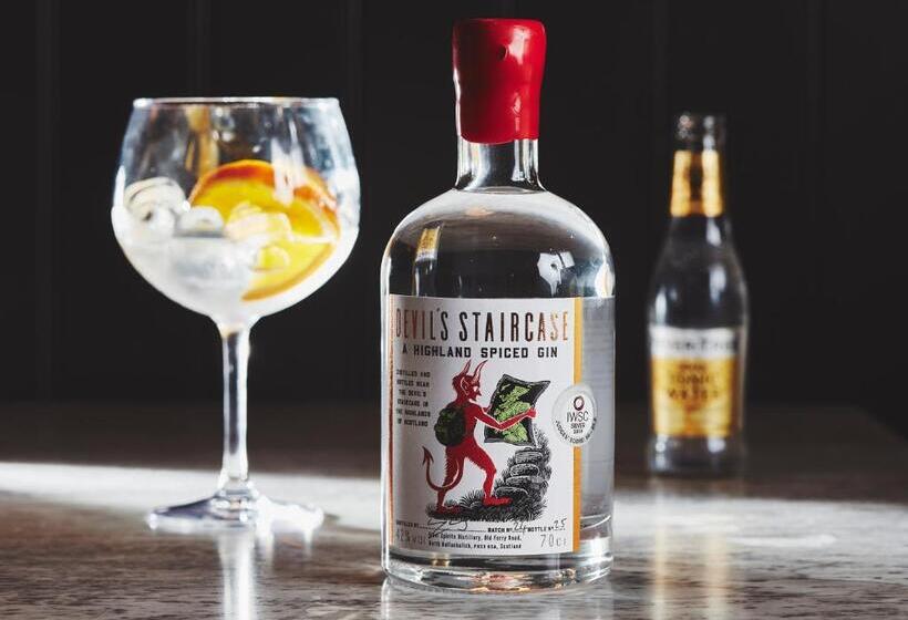 Hotel Garrison Cells