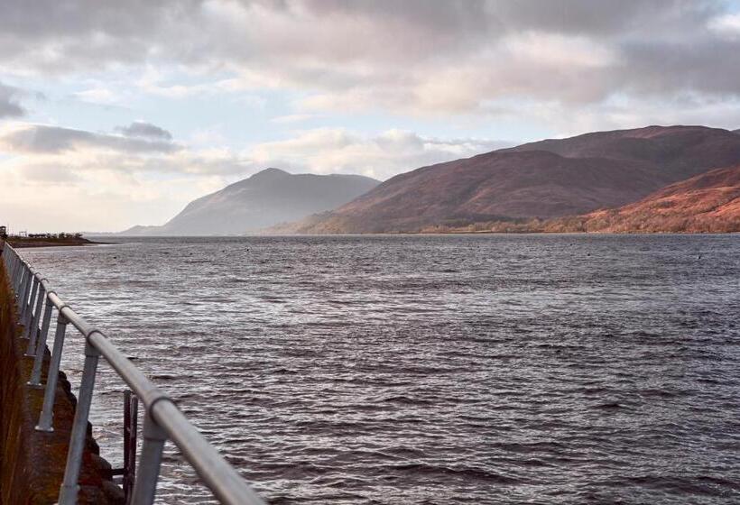 Hotel Garrison Cells