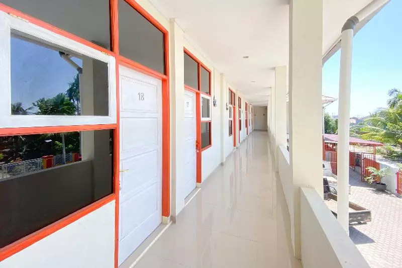 ホテル Falah Residence Syariah