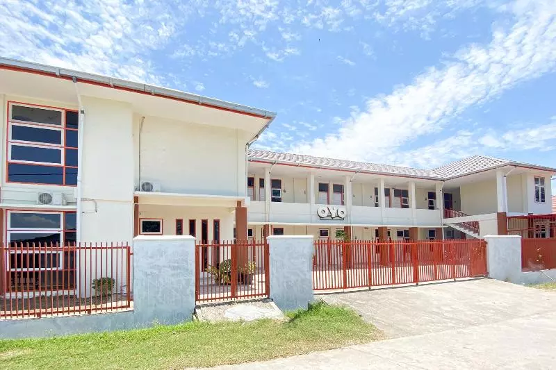 ホテル Falah Residence Syariah