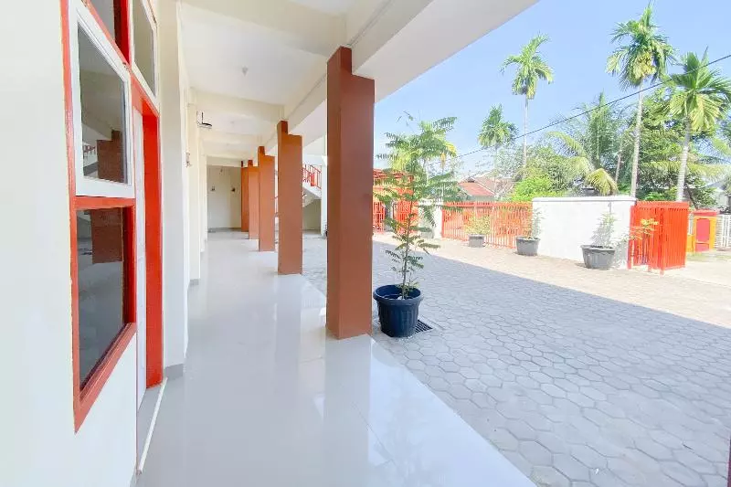 ホテル Falah Residence Syariah