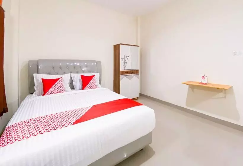 ホテル Falah Residence Syariah
