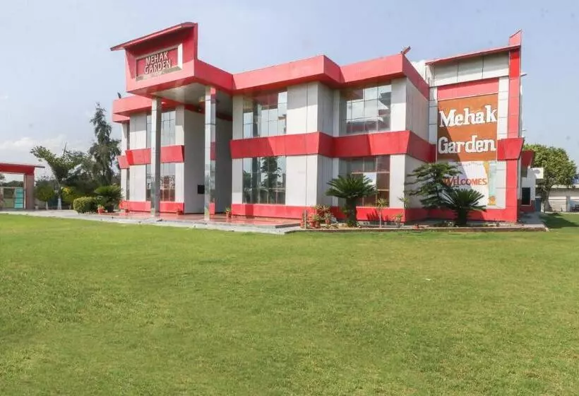Hotelli Mg Mehak Garden