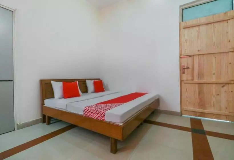 Hotelli Mg Mehak Garden