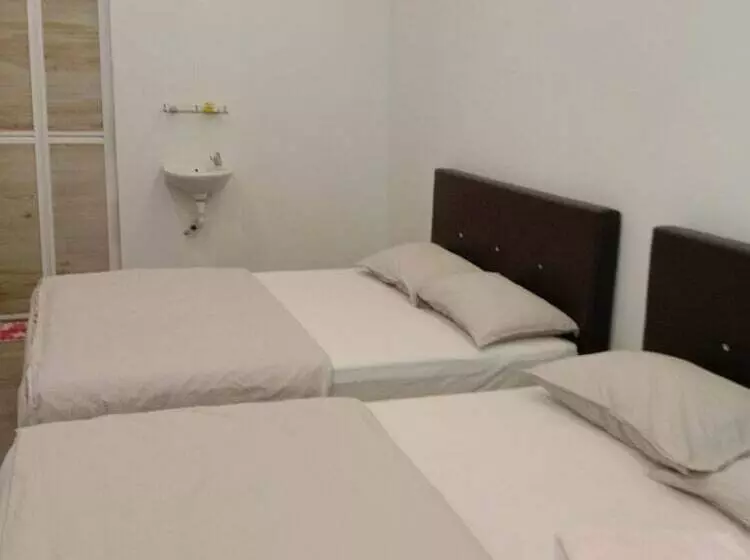 ホテル Oyo 90046 Bangi Guest House