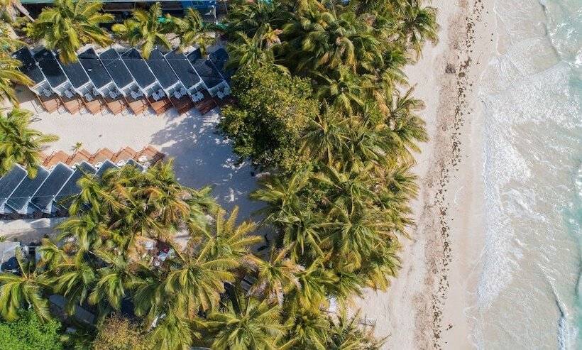 Отель Reina Del Mar By Dorado