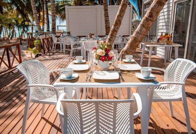 Отель Reina Del Mar By Dorado