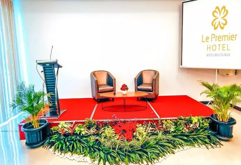 Le Premier Hotel Deltamas