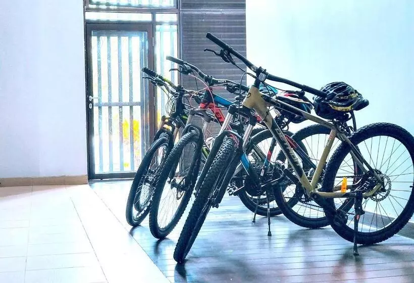 Le Premier Hotel Deltamas