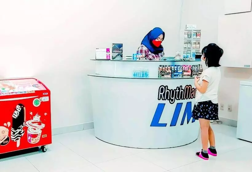 Le Premier Hotel Deltamas