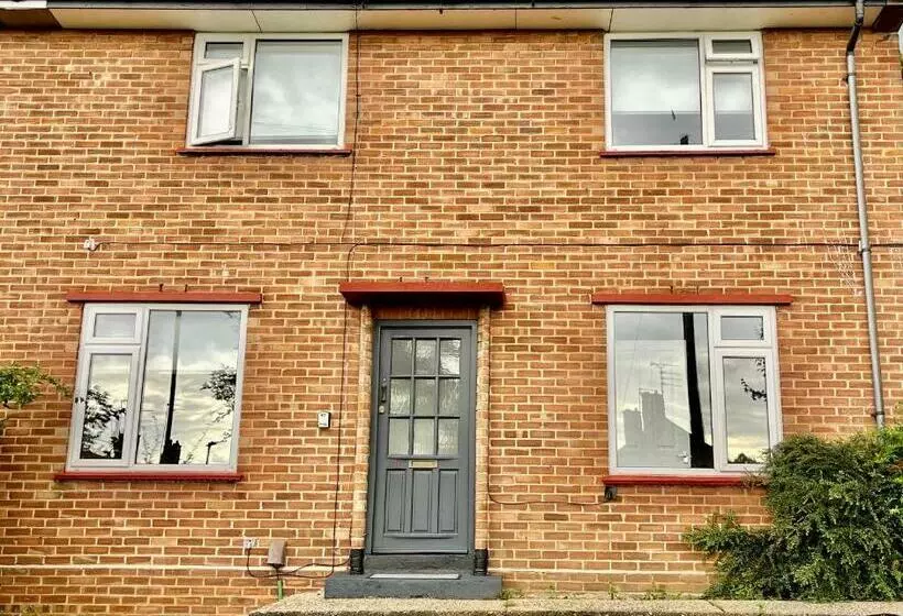 پانسیون Golden Triangle House
