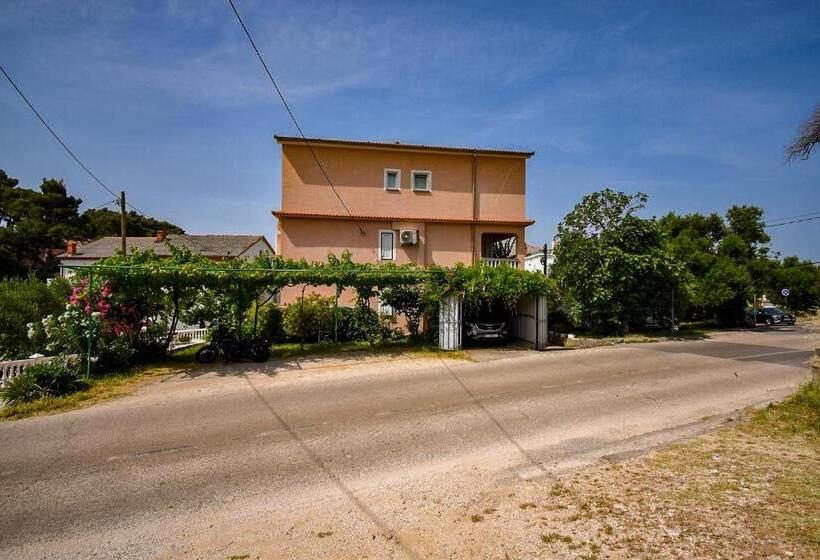 פנסיון Rooms Anđela