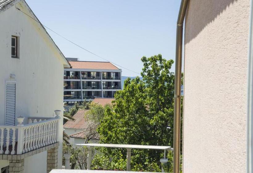 פנסיון Rooms Anđela