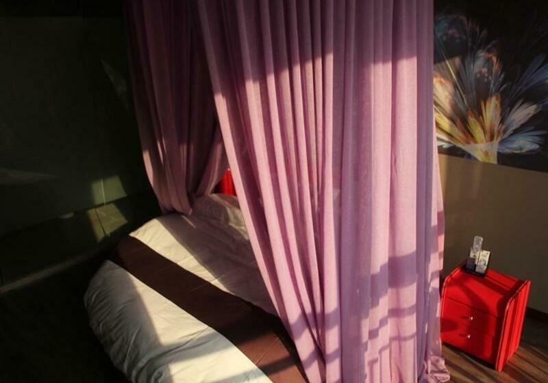 Thank Inn Chain Hotel Henan Zhoukou Chuanhui District South Section Gongnong Road Jiahe Garden