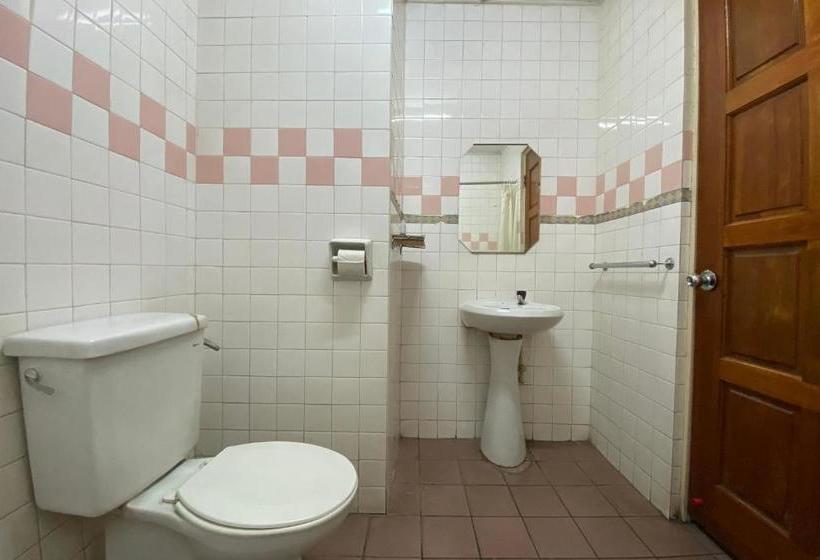 Hotel Oyo 89997 Kurnia