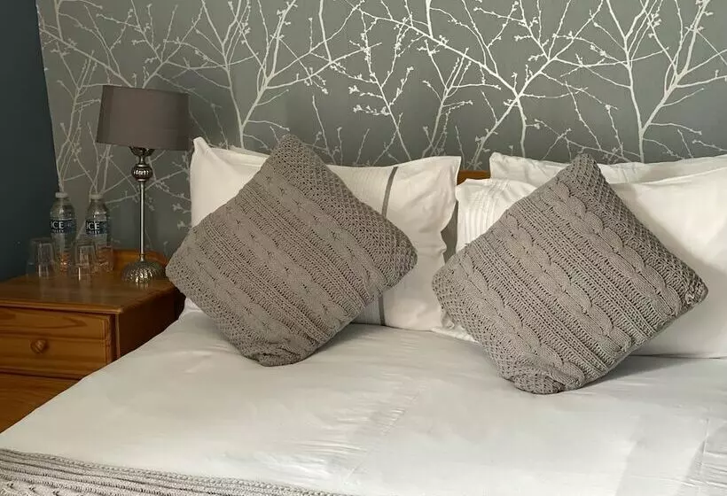 Hotelli The Litcham Bull Inn