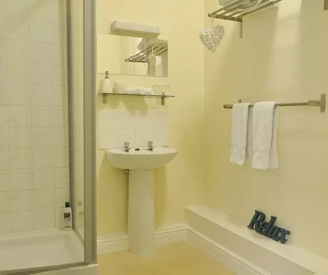 Hotelli The Litcham Bull Inn