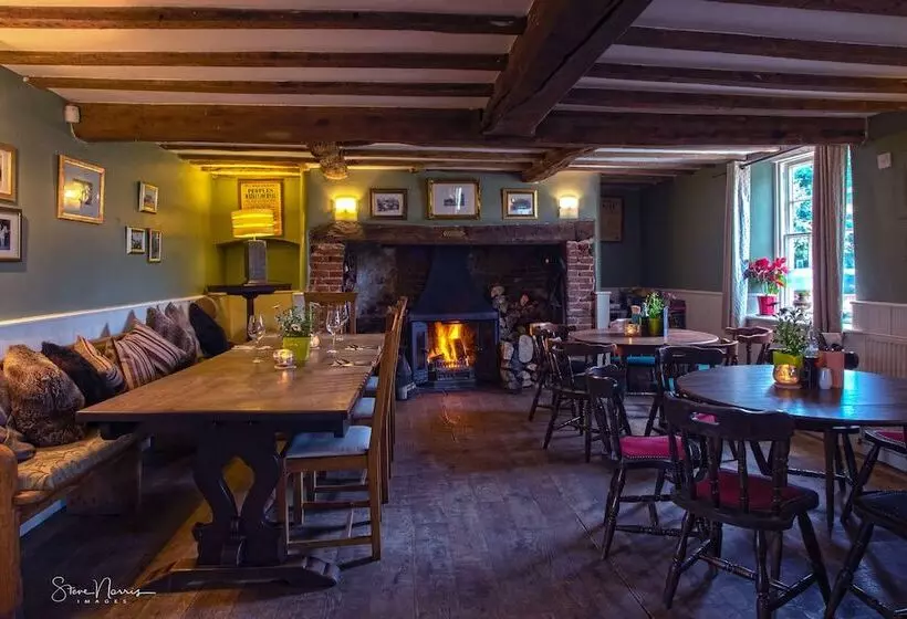Hotelli The Litcham Bull Inn