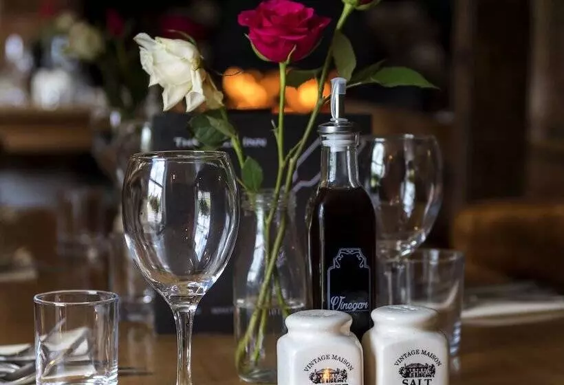 Hotelli The Litcham Bull Inn