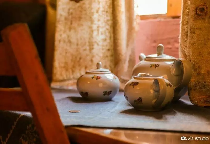 ペンション Bujtina Leon's Apartments