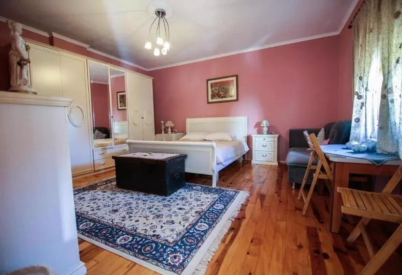 ペンション Bujtina Leon's Apartments