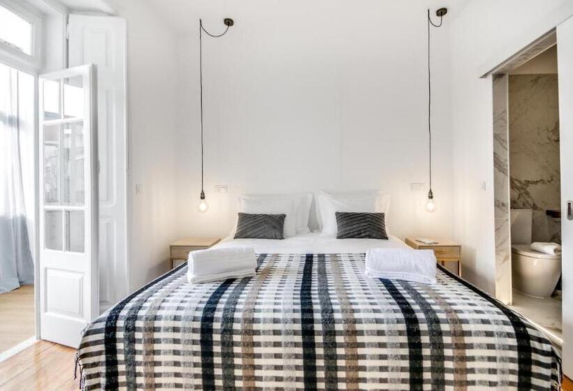 Pensão Saldanha Pool & Garden