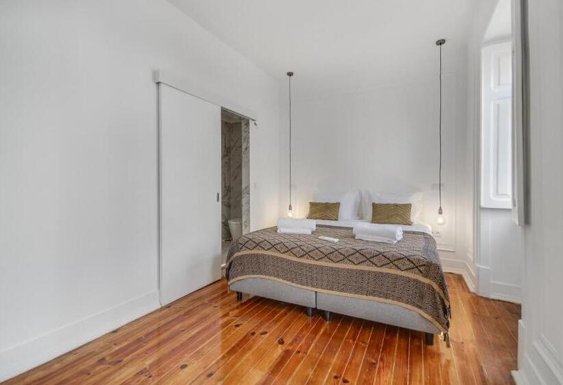 Pensão Saldanha Pool & Garden