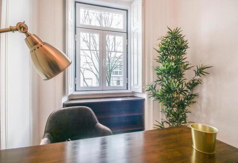 Pensão Saldanha Pool & Garden