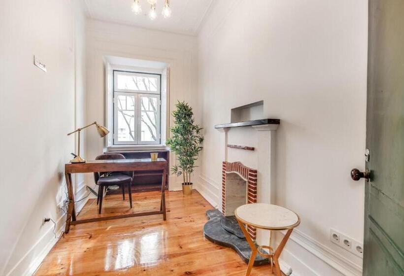 Pensão Saldanha Pool & Garden