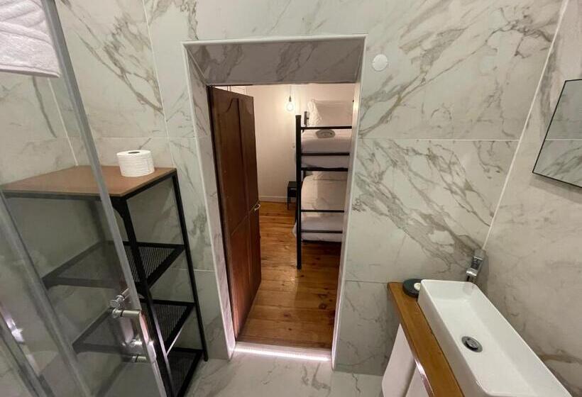 Pensão Saldanha Pool & Garden