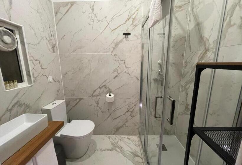 Pensão Saldanha Pool & Garden