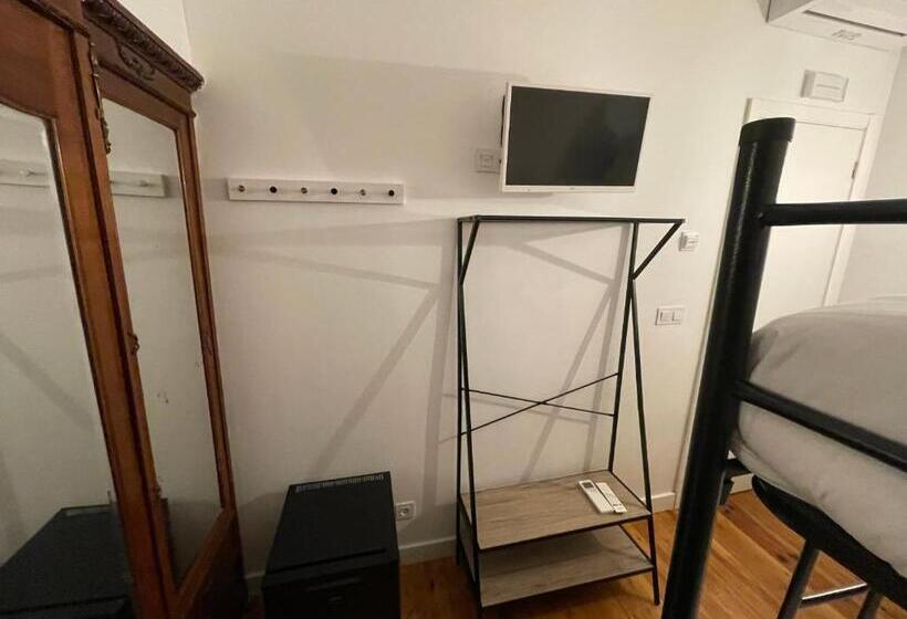 Pensão Saldanha Pool & Garden