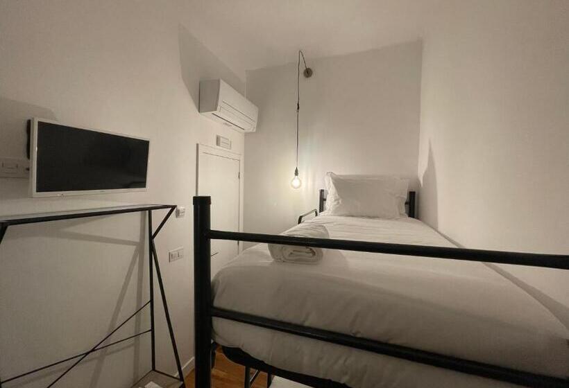 Pensão Saldanha Pool & Garden