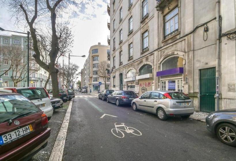 Pensão Saldanha Pool & Garden