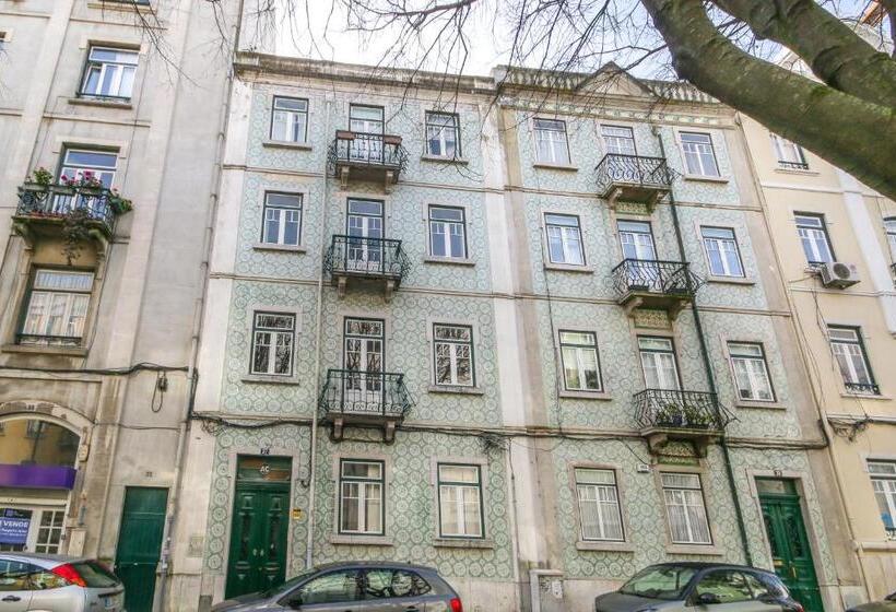 Pensão Saldanha Pool & Garden