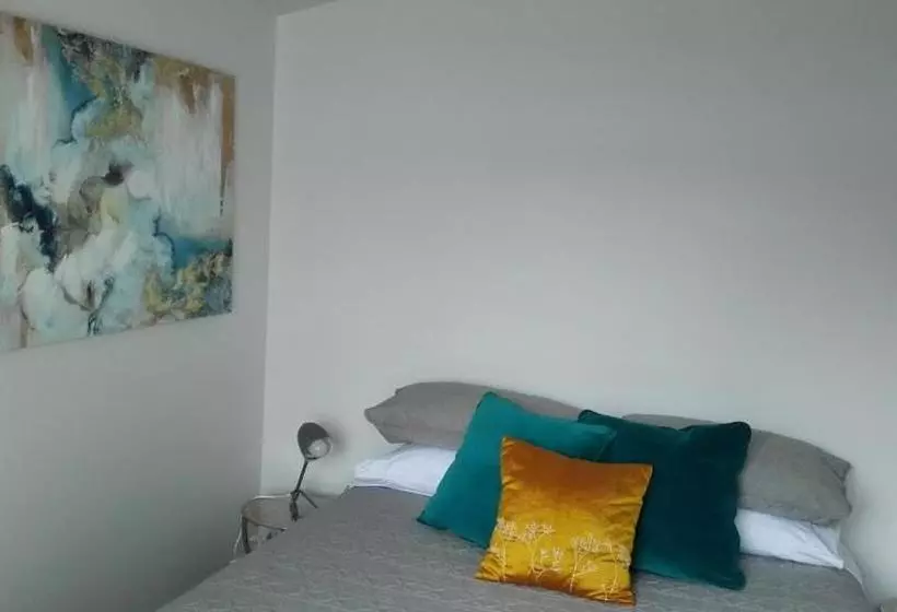 Majatalo Villa On Milton