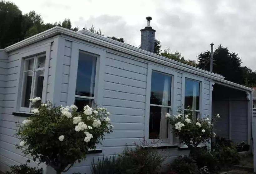 Majatalo Villa On Milton