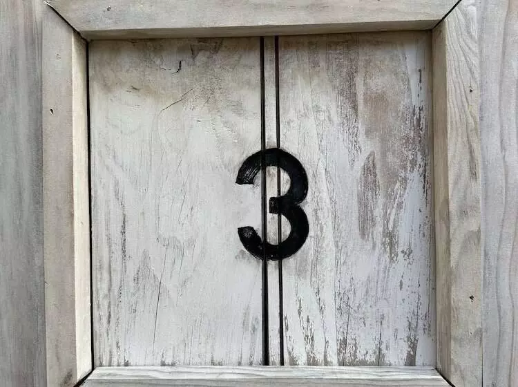 Aamiaismajoitus (B&B) Baja House