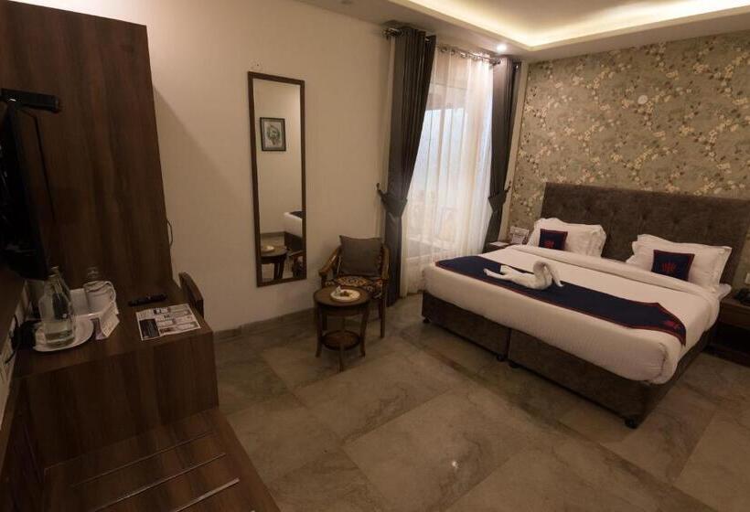 בית מלון כפרי Holywater  By Ganga Kinare