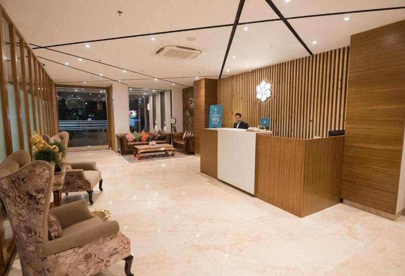 בית מלון כפרי Holywater  By Ganga Kinare